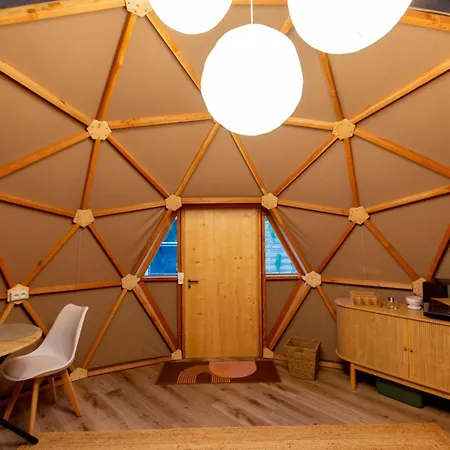 Dome Du Levant Cinema Piscine Et Climatisation Glamping Holving