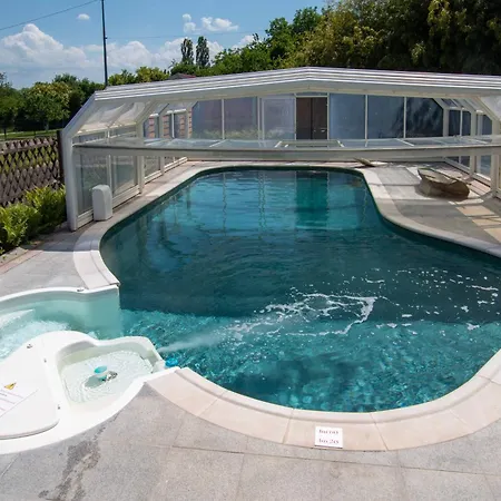 Dome Du Levant Cinema Piscine Et Climatisation